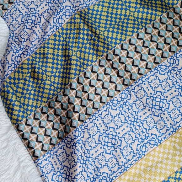 The Limited Women Geometric Print Blouse Size Medium - Picture 2 of 7